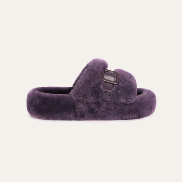 BUCKLY FLUFFY PLATFORM SLIDE